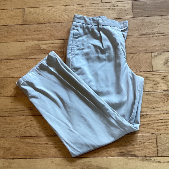 Eddie Bauer high waist relaxed fit khaki pants, size 6P, EUC, 100% cotton - Picture 1 of 5